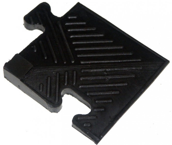 Уголок для резинового бордюра,черный,толщина 12 мм MB Barbell MB-MatB-Cor12  - магазин СпортДоставка. Спортивные товары интернет магазин в Екатеринбурге 
